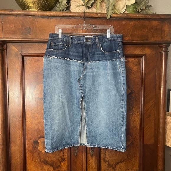 EUC FRAME- Two Tone Reconstructed Denim Skirt. Size 31 - Picture 4 of 12